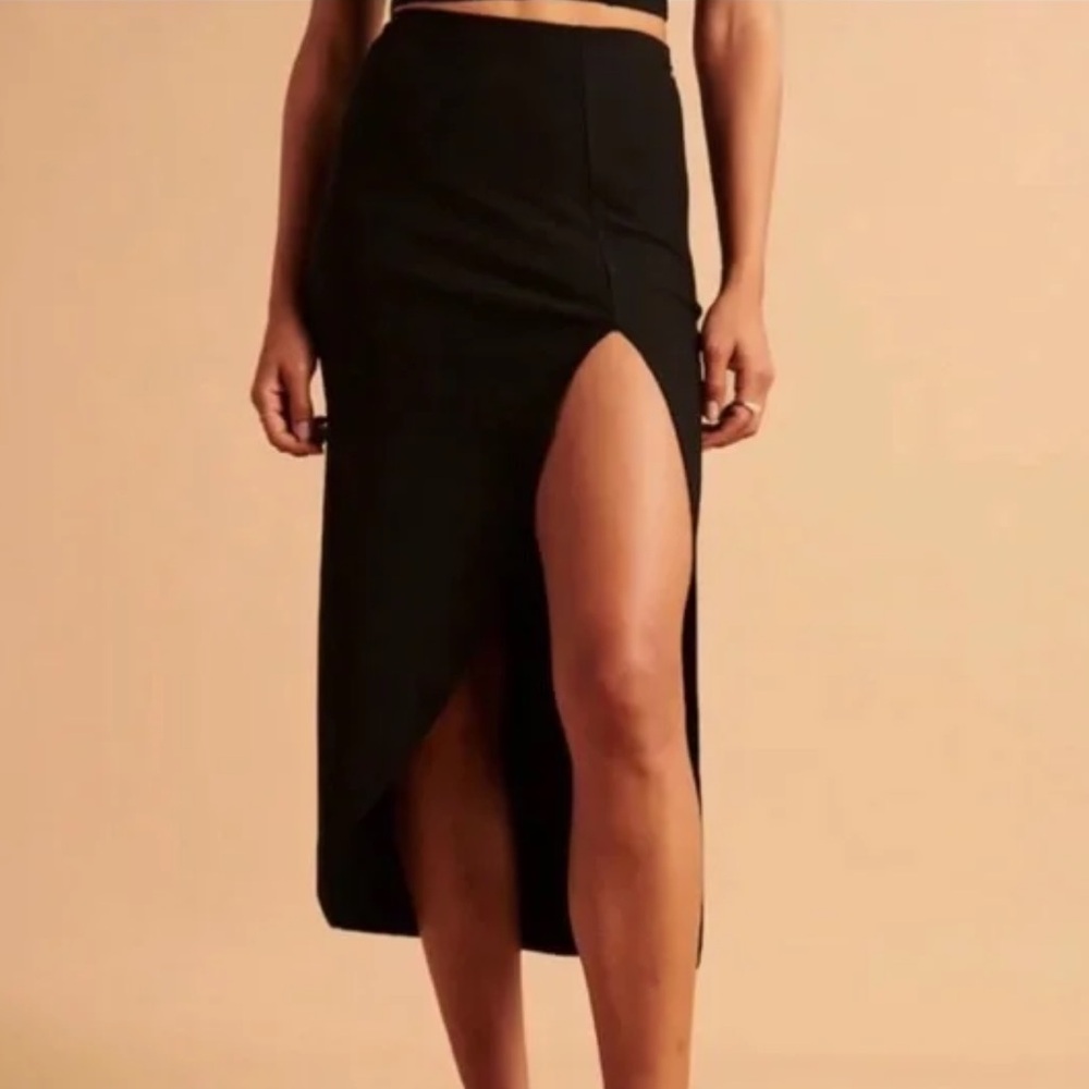 A&F Elevated Pointe Midi Skirt